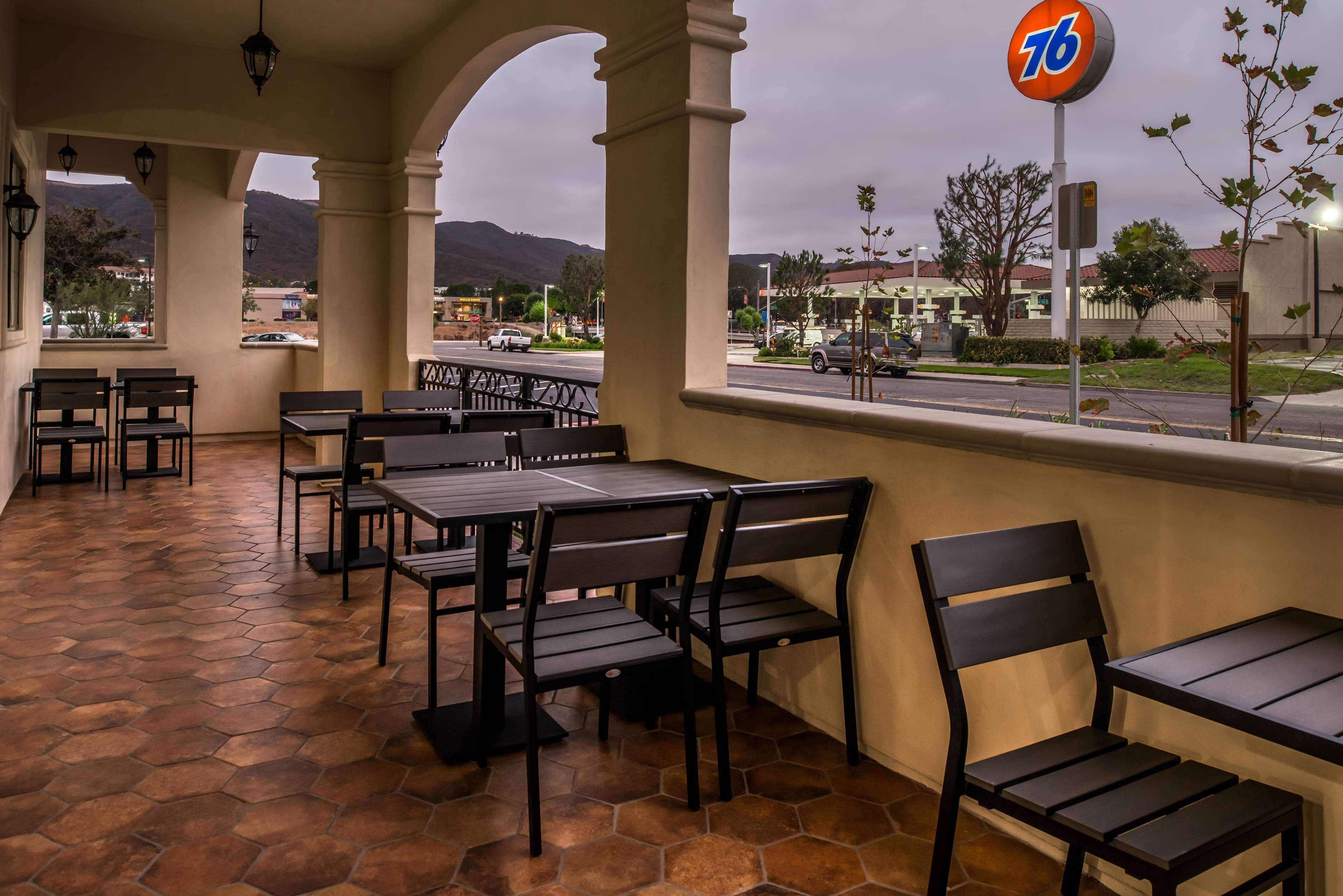 Best Western Plus Temecula Wine Country Hotel & Suites Exterior photo